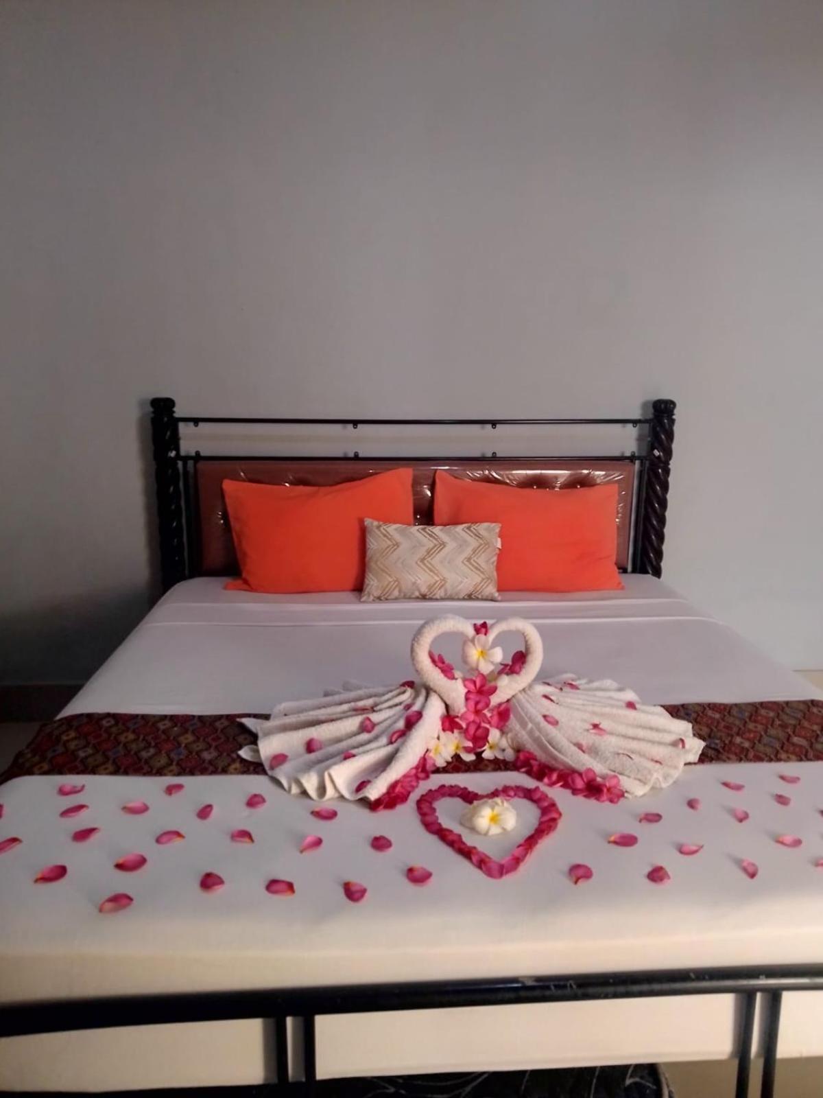 Pineapple Guest House Gili Air Extérieur photo