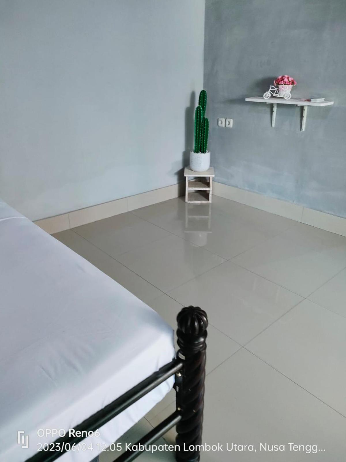 Pineapple Guest House Gili Air Extérieur photo